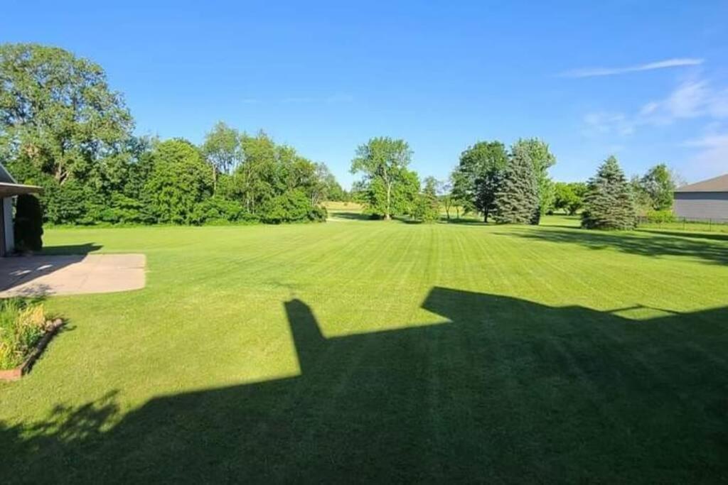 House On Grass Runway With Fly-In/Fly-Out Access Villa Tecumseh Buitenkant foto